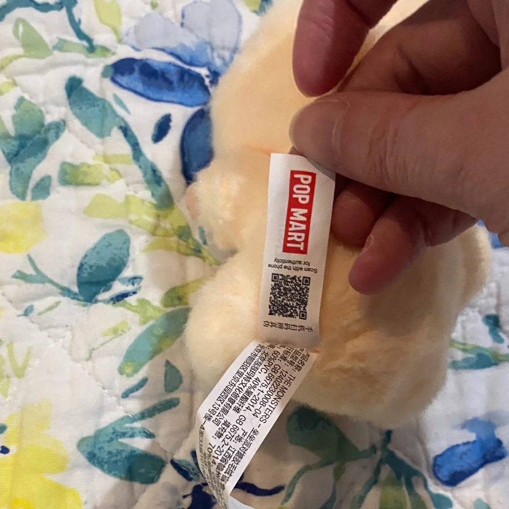 Pop Mart Labubu 'Have A Seat' Sisi Collectible Figure - Picture 12 of 13